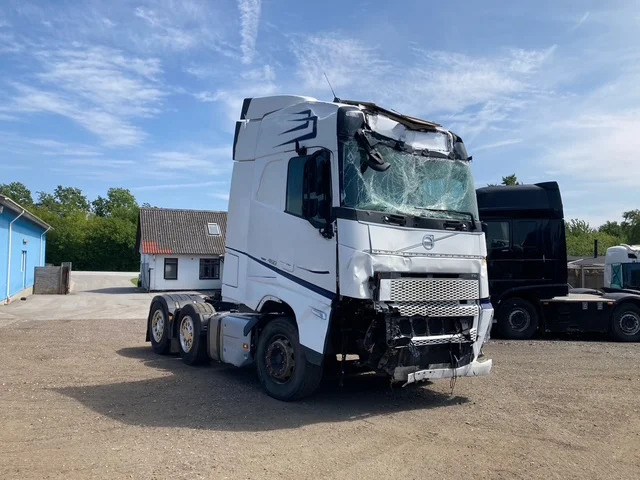 Volvo FH460 6X2 - Tractor unit: picture 2 Volvo FH460 6X2 - Tractor unit: picture 2
