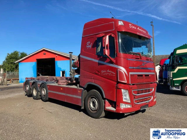 Volvo FH500 8X2 HIAB 077 - Container transporter/ Swap body truck, Crane truck: picture 2 Volvo FH500 8X2 HIAB 077 - Container transporter/ Swap body truck, Crane truck: picture 2