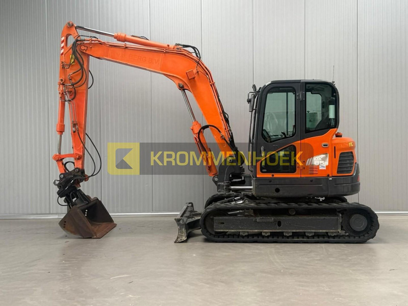 Doosan DX 85R-3 - Mini excavator: picture 1 Doosan DX 85R-3 - Mini excavator: picture 1
