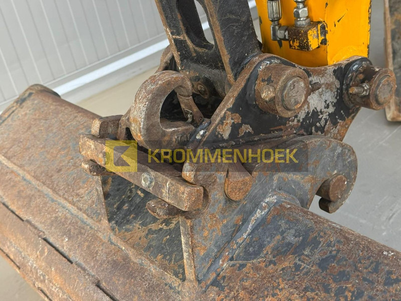 Mini excavator JCB 35Z-1: picture 11