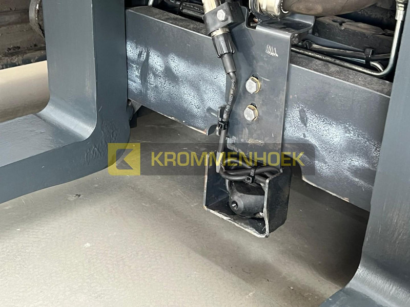 Reach truck Linde R 16: picture 10 Reach truck Linde R 16: picture 10