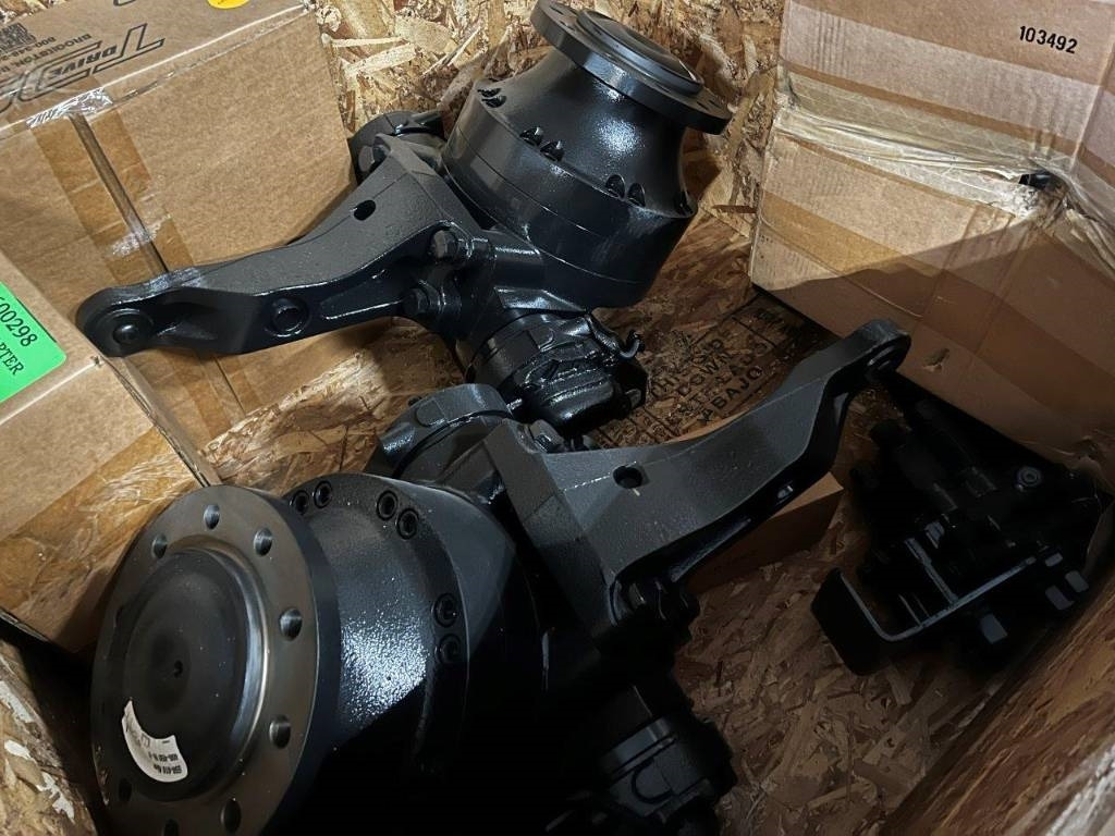 CNH Hydraulic drive - CNH - MG18 - Frame/ Chassis for Agricultural machinery: picture 3 CNH Hydraulic drive - CNH - MG18 - Frame/ Chassis for Agricultural machinery: picture 3