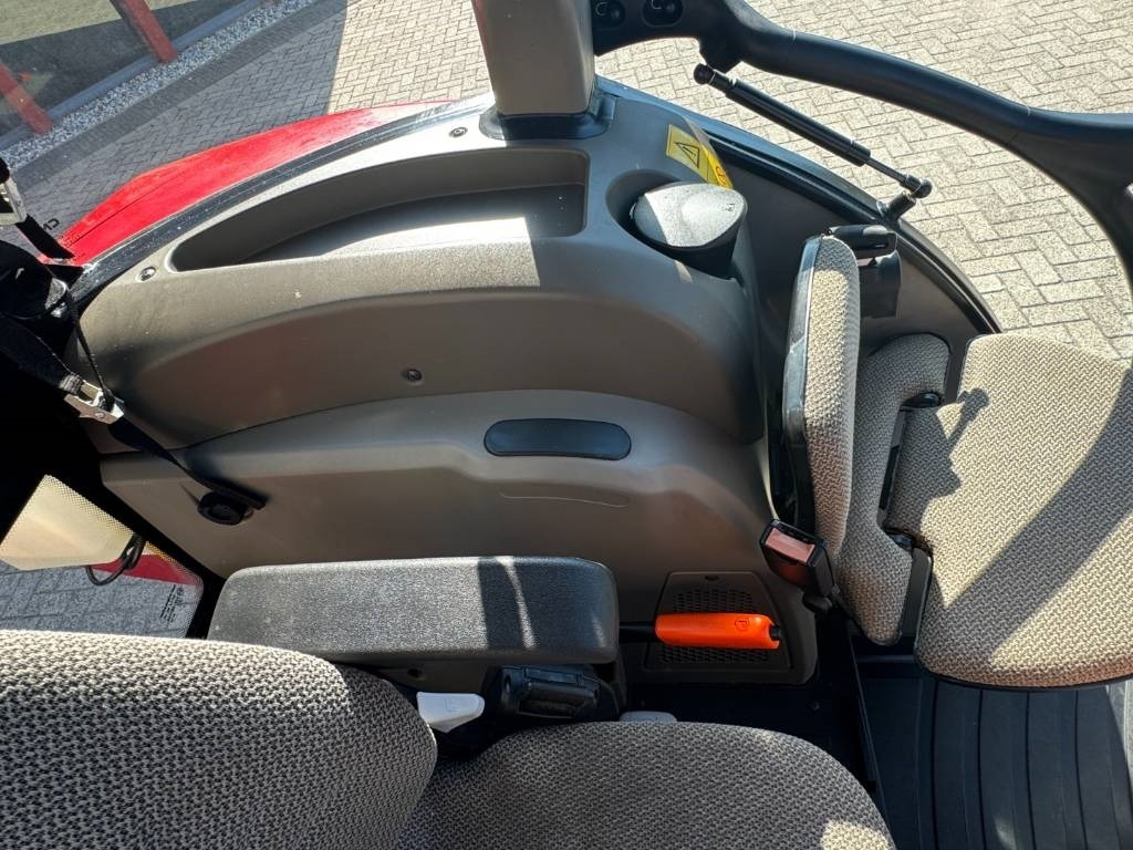 Farm tractor Case IH Farmall 100C, loader ready, EHR, 2023!!: picture 27