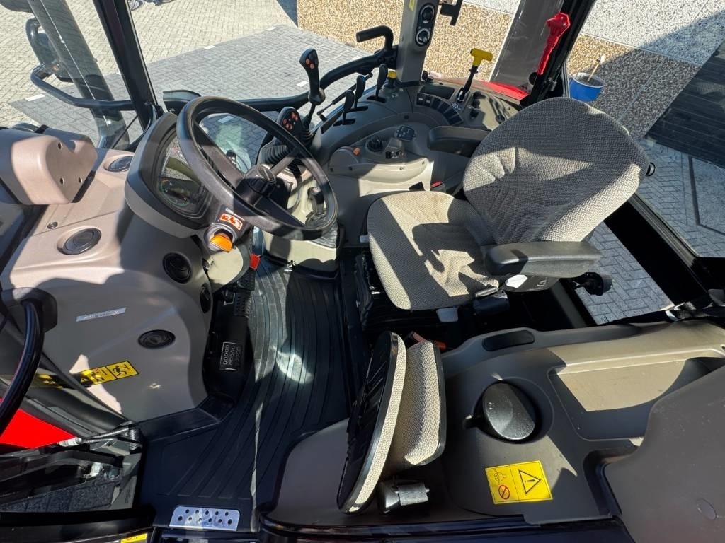 Farm tractor Case IH Farmall 100C, loader ready, EHR, 2023!!: picture 17