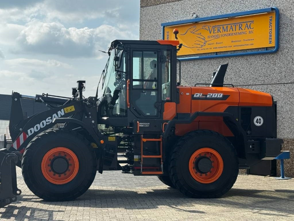 Doosan DEVELON / DOOSAN DL200-7, central lubrication, 202 - Skid steer loader: picture 4 Doosan DEVELON / DOOSAN DL200-7, central lubrication, 202 - Skid steer loader: picture 4