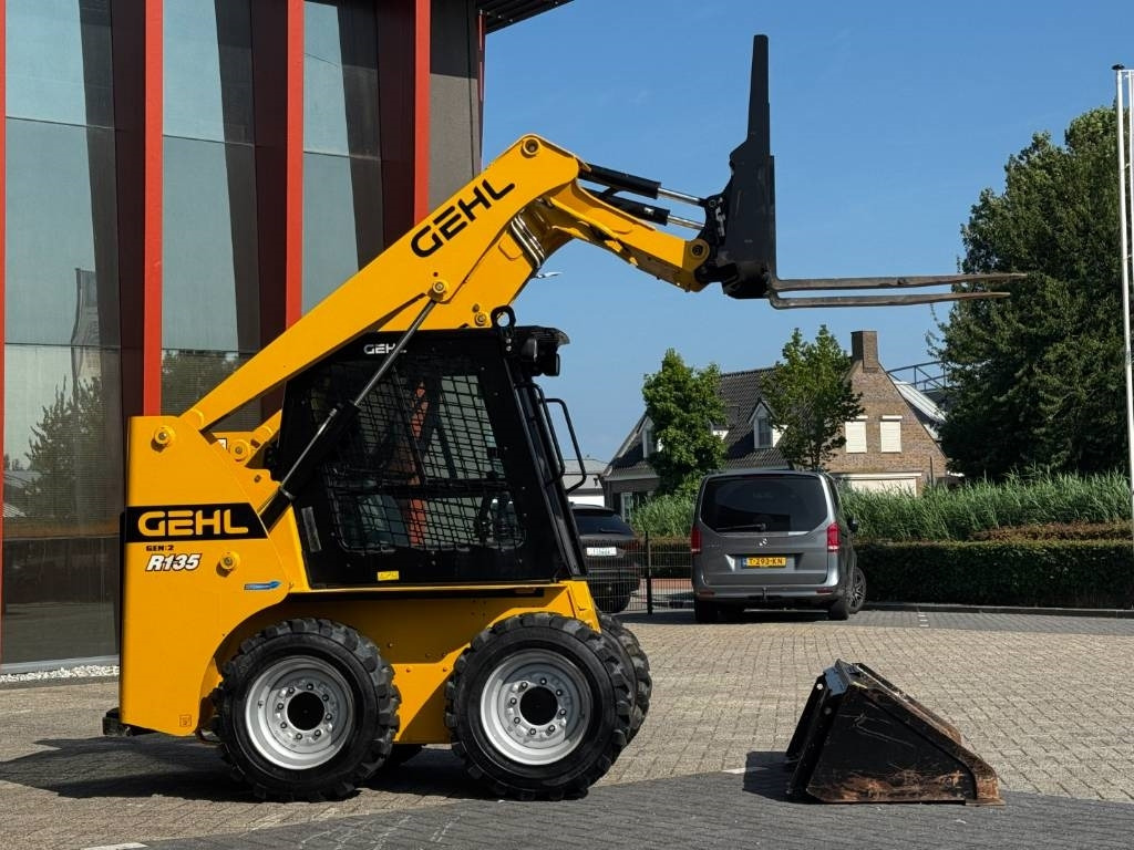 Gehl R135 / Manitou 1350R Skid Steer, 2022 - Skid steer loader: picture 5 Gehl R135 / Manitou 1350R Skid Steer, 2022 - Skid steer loader: picture 5