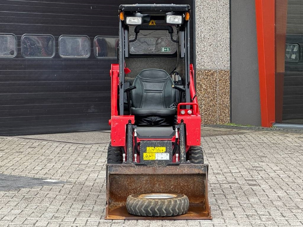 Manitou 850R, 2021, 365 hours! - Mini excavator: picture 4 Manitou 850R, 2021, 365 hours! - Mini excavator: picture 4