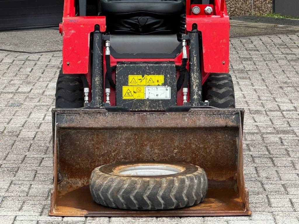 Manitou 850R, 2021, 365 hours! - Mini excavator: picture 3 Manitou 850R, 2021, 365 hours! - Mini excavator: picture 3