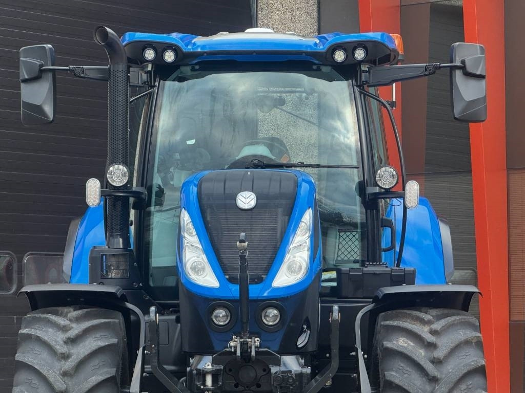 New Holland T7.225AC, frontlinkage, airbrakes, 50k, 2023!! - Farm tractor: picture 5 New Holland T7.225AC, frontlinkage, airbrakes, 50k, 2023!! - Farm tractor: picture 5