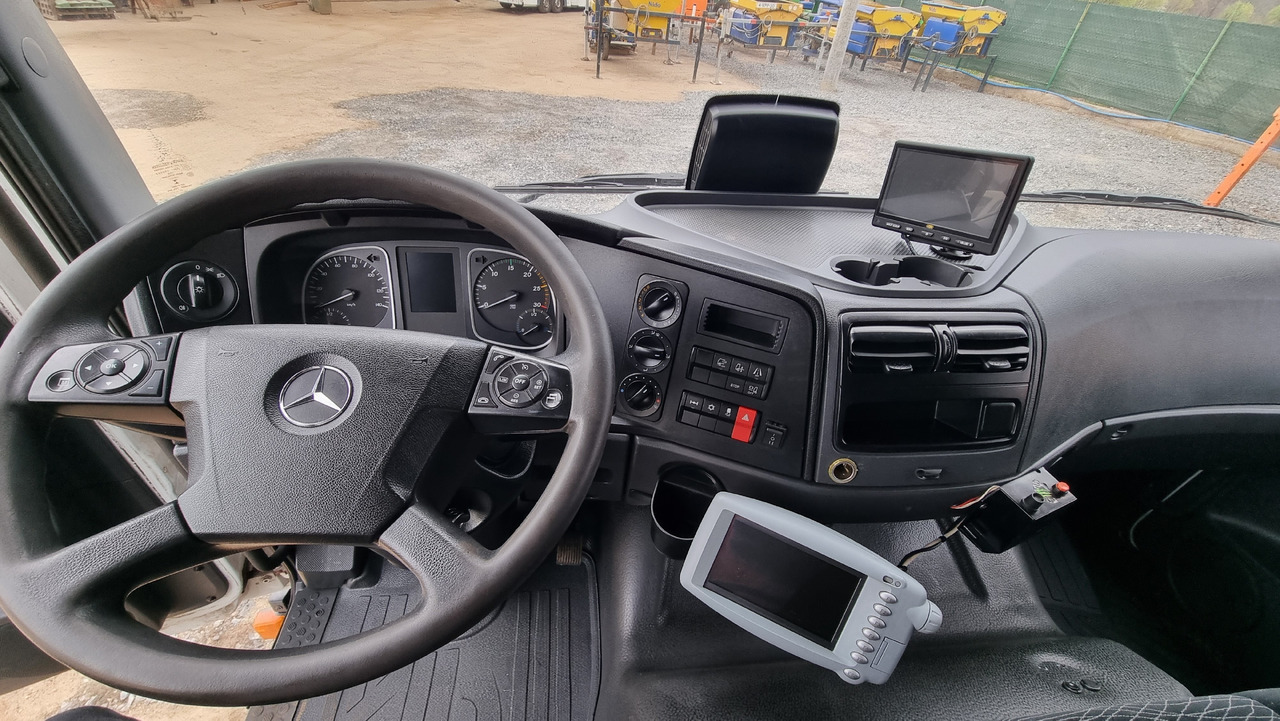 Mercedes Benz ATEGO 1524 - Garbage truck: picture 5 Mercedes Benz ATEGO 1524 - Garbage truck: picture 5