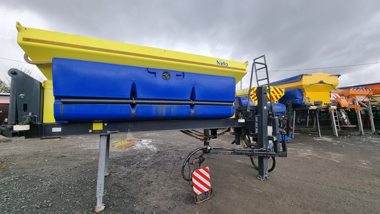 SCHMIDT Stratos Nido B50-36 - Sand/ Salt spreader for Sand/ Salt spreader: picture 5 SCHMIDT Stratos Nido B50-36 - Sand/ Salt spreader for Sand/ Salt spreader: picture 5