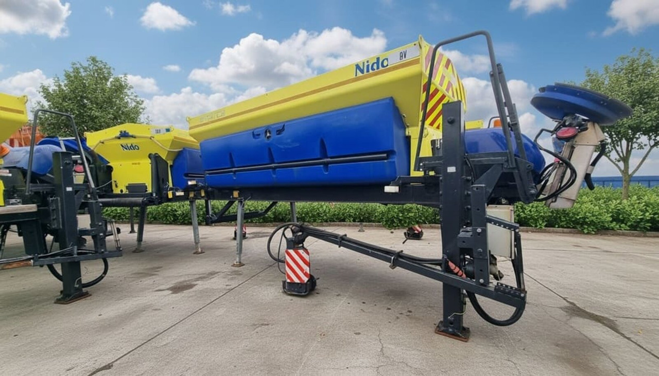 SCHMIDT Stratos Nido B70-42 - Sand/ Salt spreader for Sand/ Salt spreader: picture 1 SCHMIDT Stratos Nido B70-42 - Sand/ Salt spreader for Sand/ Salt spreader: picture 1