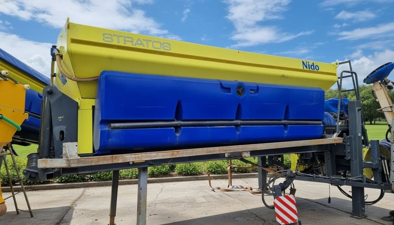 SCHMIDT Stratos Nido B70-42 - Sand/ Salt spreader for Sand/ Salt spreader: picture 3 SCHMIDT Stratos Nido B70-42 - Sand/ Salt spreader for Sand/ Salt spreader: picture 3