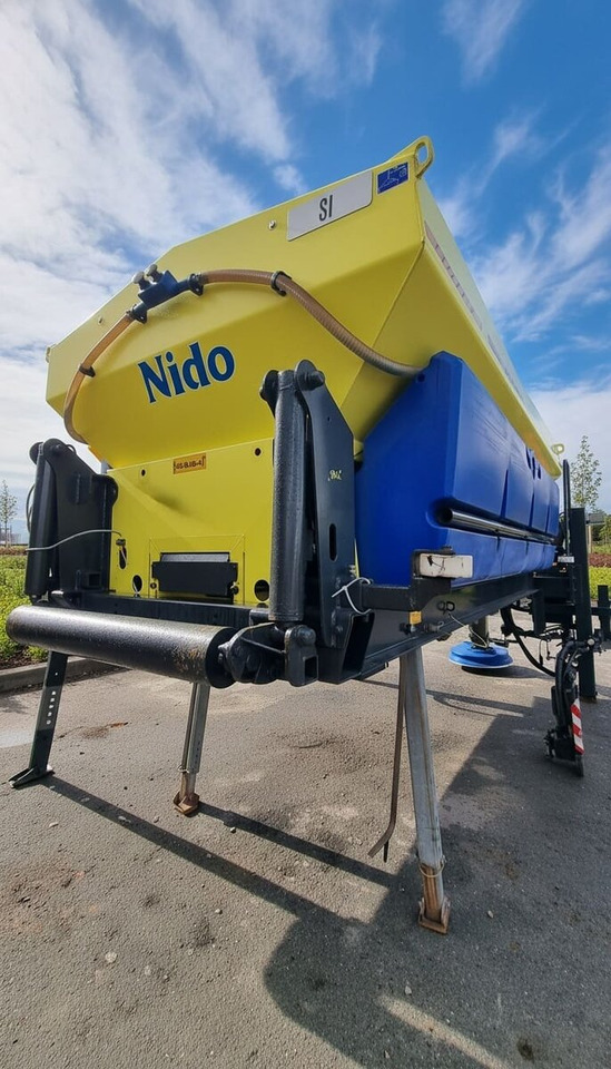 SCHMIDT Stratos Nido B70-42 - Sand/ Salt spreader for Sand/ Salt spreader: picture 5 SCHMIDT Stratos Nido B70-42 - Sand/ Salt spreader for Sand/ Salt spreader: picture 5