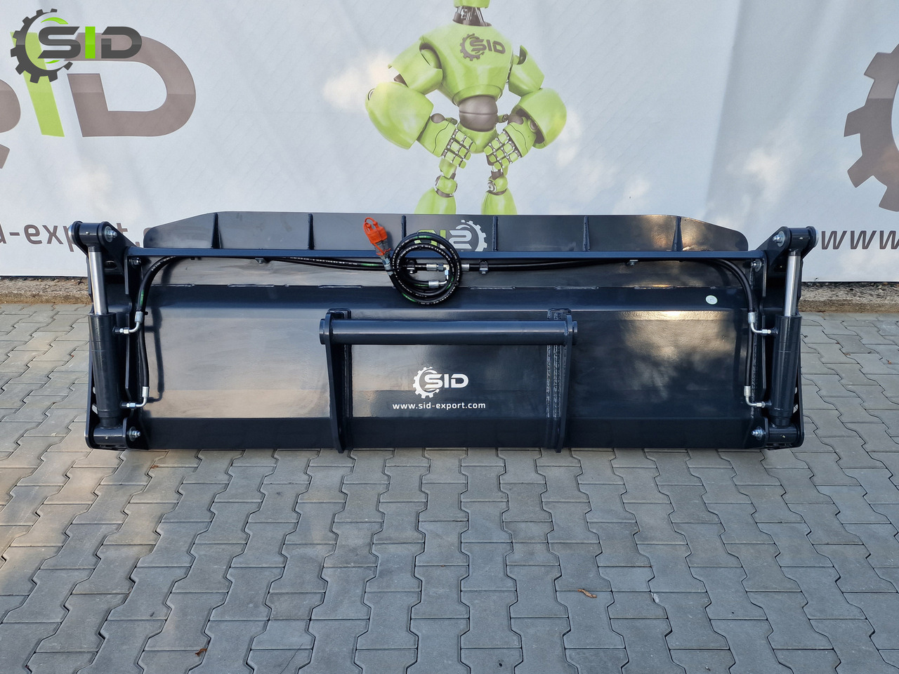 SID Klappschaufel 4in1 / Godet 4en1 multifonction / 4in1 multipurpose bucket 1,4 m - Loader bucket for Construction machinery: picture 4 SID Klappschaufel 4in1 / Godet 4en1 multifonction / 4in1 multipurpose bucket 1,4 m - Loader bucket for Construction machinery: picture 4