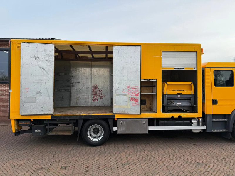 MAN TGM 15.250 E6 DC FUELSTATION ATLAS COPCO WaterTank - Box truck: picture 3 MAN TGM 15.250 E6 DC FUELSTATION ATLAS COPCO WaterTank - Box truck: picture 3