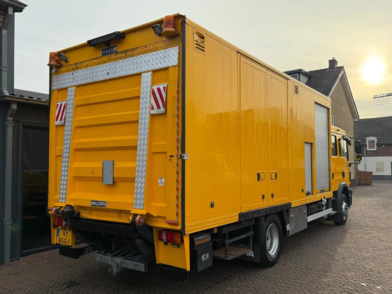 MAN TGM 15.250 E6 DC FUELSTATION ATLAS COPCO WaterTank - Box truck: picture 4 MAN TGM 15.250 E6 DC FUELSTATION ATLAS COPCO WaterTank - Box truck: picture 4