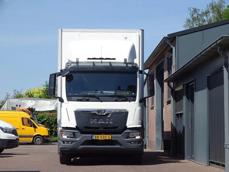 MAN TGM 26.290 CARRIER ICELAND.11 825x245x250 216TKM - Refrigerator truck: picture 2 MAN TGM 26.290 CARRIER ICELAND.11 825x245x250 216TKM - Refrigerator truck: picture 2