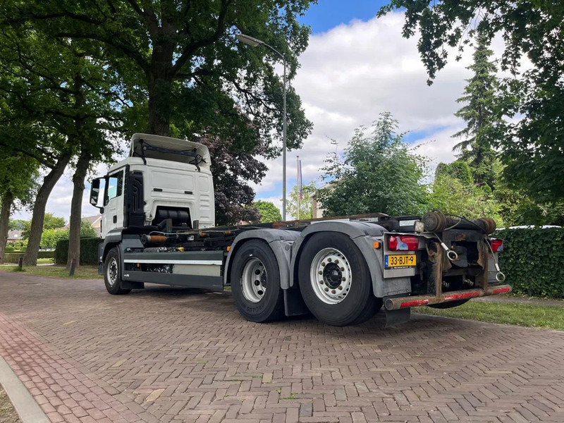 MAN TGS 26.420 CONTAINERSYSTEEM (kabels) MANUEL - Container transporter/ Swap body truck: picture 2 MAN TGS 26.420 CONTAINERSYSTEEM (kabels) MANUEL - Container transporter/ Swap body truck: picture 2