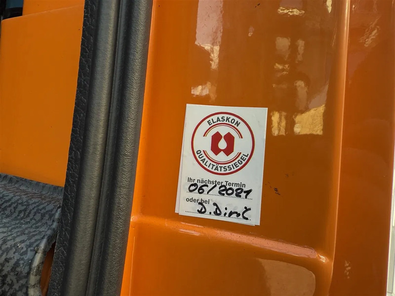 Truck Mercedes-Benz Unimog U 218 Kipper 3 Seats 4WD AGRI Euro 6: picture 12