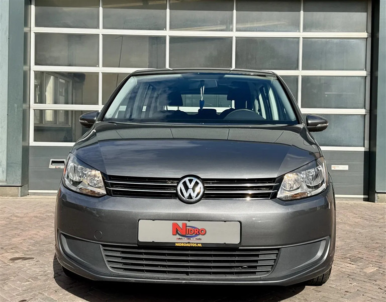 Volkswagen Touran 1.2 TSI 105pk 7 Pers LMV Parkeer sensoren - Car: picture 5 Volkswagen Touran 1.2 TSI 105pk 7 Pers LMV Parkeer sensoren - Car: picture 5