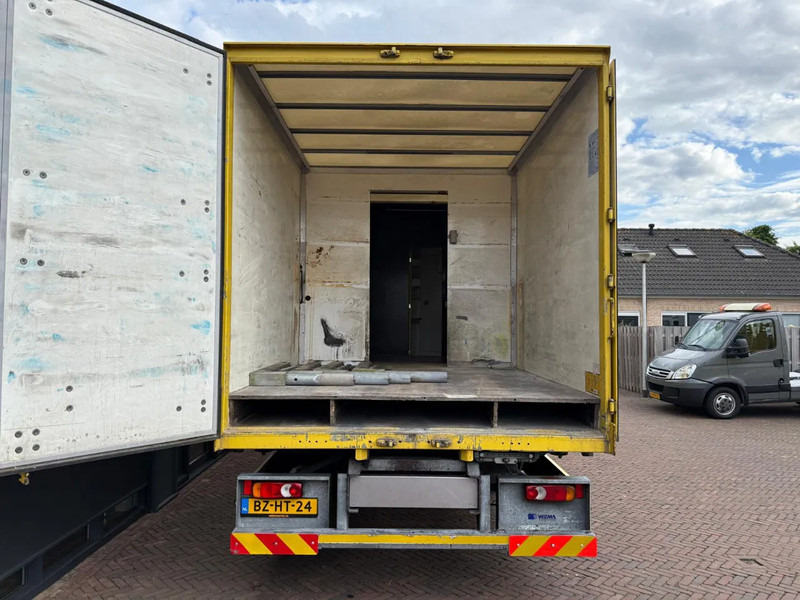 Volvo FL 12.240 Airco 2x bed Douche Heater Verkocht! - Box truck: picture 4 Volvo FL 12.240 Airco 2x bed Douche Heater Verkocht! - Box truck: picture 4