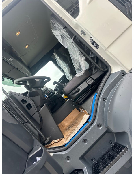 MAN 41.440 - Cab chassis truck: picture 5 MAN 41.440 - Cab chassis truck: picture 5