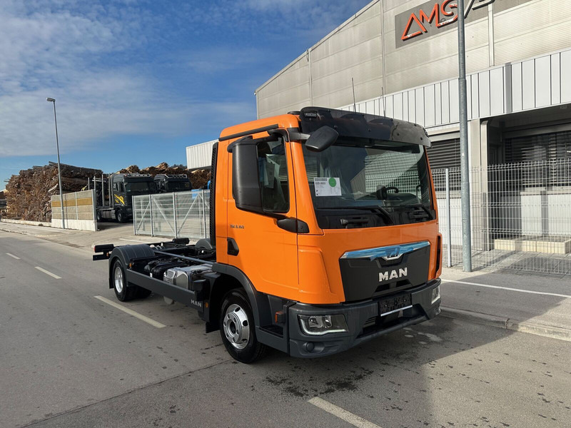 MAN TGL 8.160 - Cab chassis truck: picture 1 MAN TGL 8.160 - Cab chassis truck: picture 1