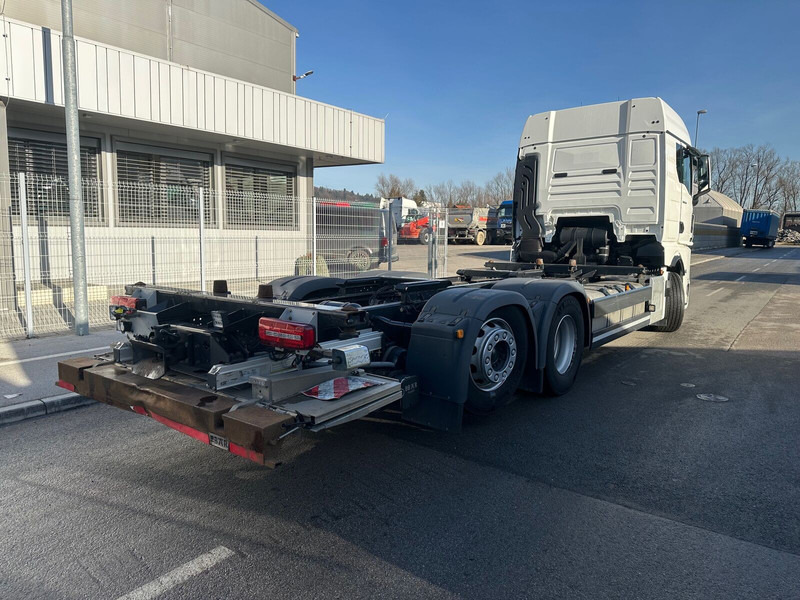 MAN TGX 26.520 6X2-4 LL klima intarder Led - Cab chassis truck: picture 4 MAN TGX 26.520 6X2-4 LL klima intarder Led - Cab chassis truck: picture 4