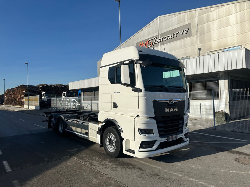 MAN TGX 26.520 6X2-4 LL klima intarder Led - Cab chassis truck: picture 1 MAN TGX 26.520 6X2-4 LL klima intarder Led - Cab chassis truck: picture 1