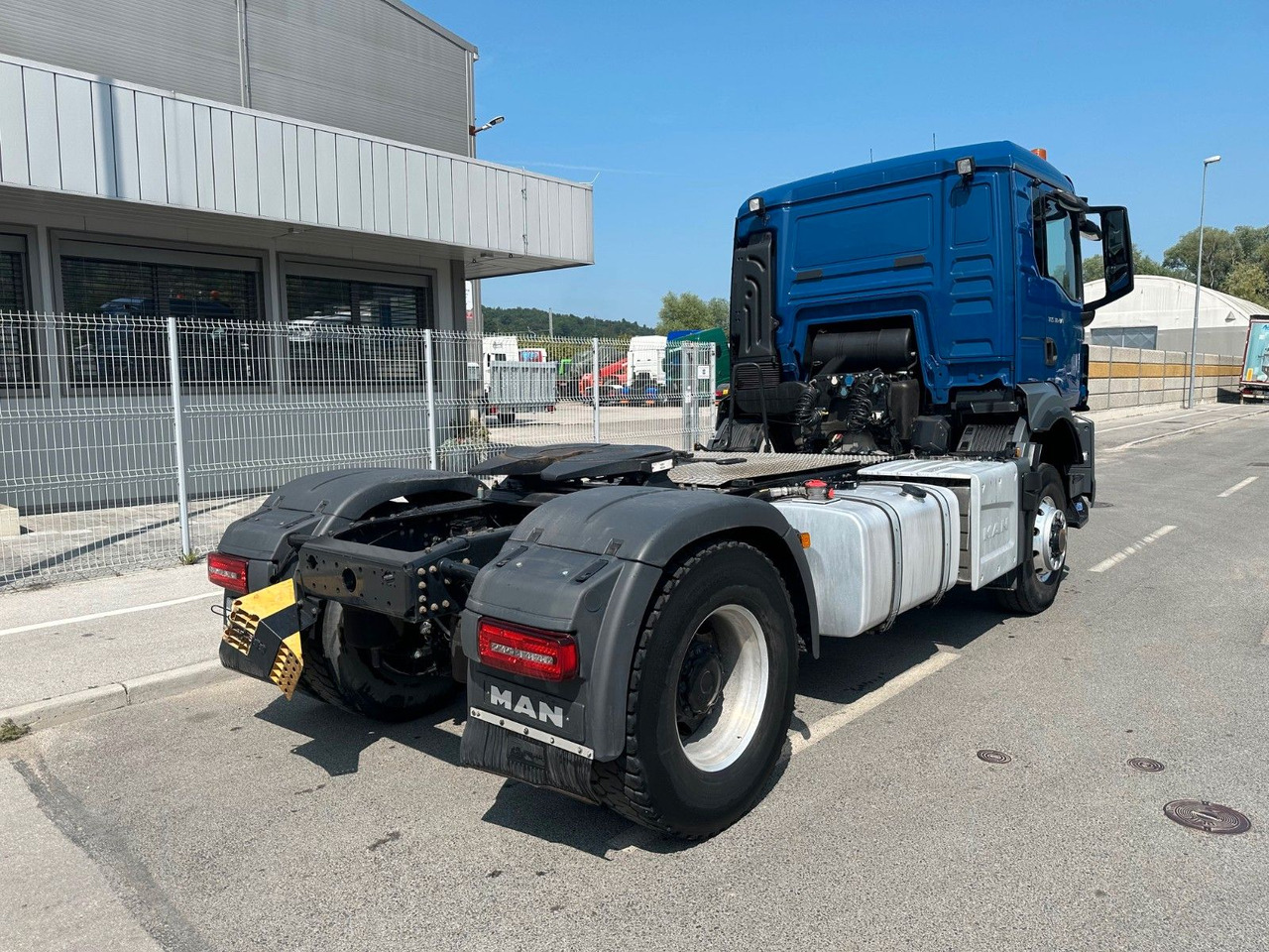 MAN TGS 18.470 4X4 Hydrodrive Kipphidraulik - Tractor unit: picture 3 MAN TGS 18.470 4X4 Hydrodrive Kipphidraulik - Tractor unit: picture 3