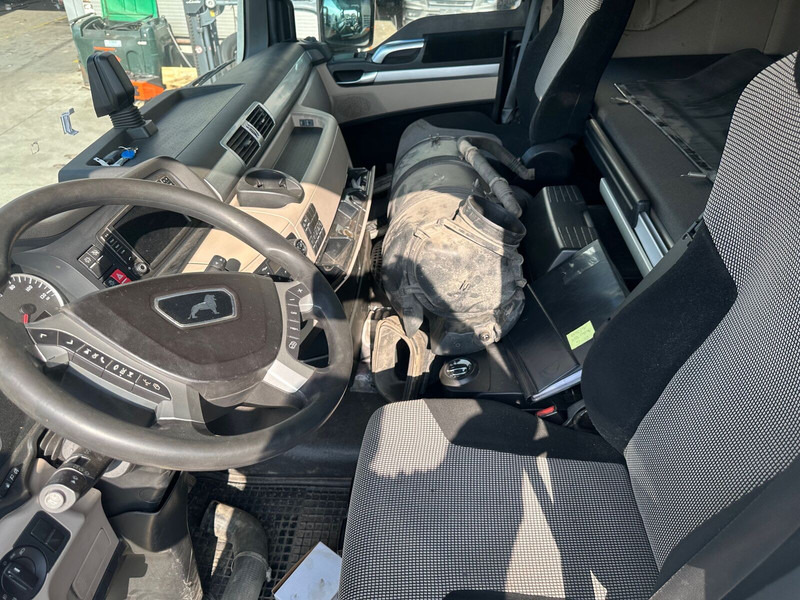 MAN TGX 18.500 4X4 Hydrodrive OKVARA MOTORJA - Tractor unit: picture 5 MAN TGX 18.500 4X4 Hydrodrive OKVARA MOTORJA - Tractor unit: picture 5