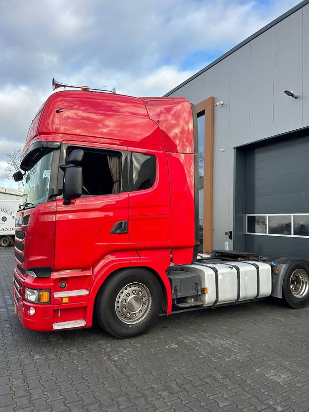 Scania R580 V8 R580 v8 Topline Retarder Full Airsuspension Double Glass - Tractor unit: picture 1 Scania R580 V8 R580 v8 Topline Retarder Full Airsuspension Double Glass - Tractor unit: picture 1