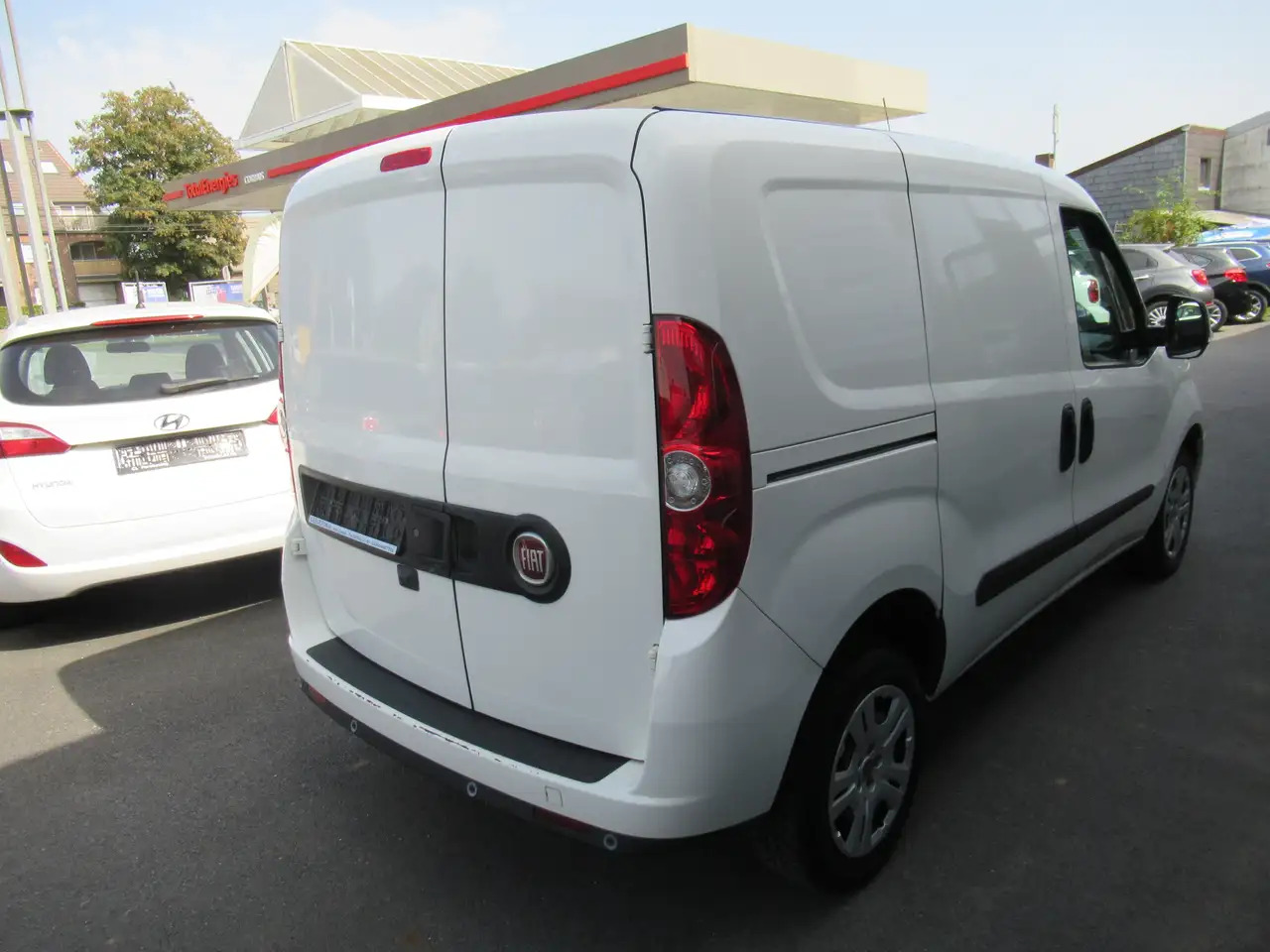 Fiat Doblo CLIM AUTO, NAVI, CRUISE 10500€+TVA/BTW - Small van: picture 2 Fiat Doblo CLIM AUTO, NAVI, CRUISE 10500€+TVA/BTW - Small van: picture 2
