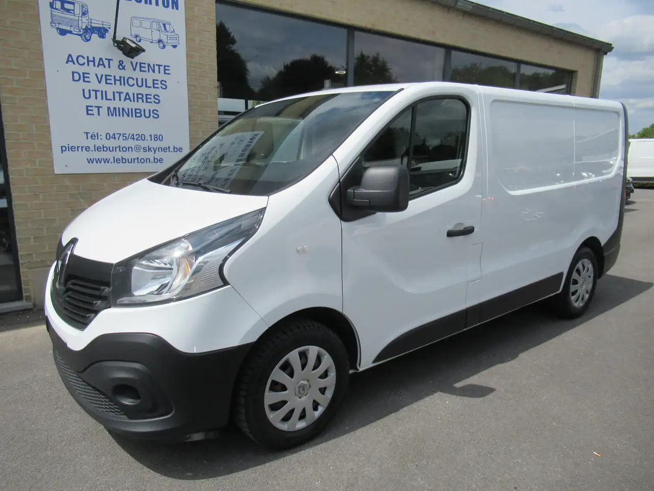 Renault Trafic CLIM AIRCO NAVI 11400€+TVA/BTW - Small van: picture 1 Renault Trafic CLIM AIRCO NAVI 11400€+TVA/BTW - Small van: picture 1