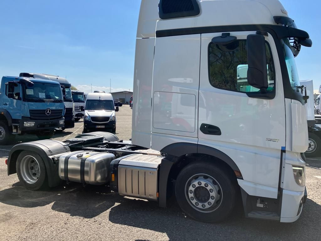 Mercedes-Benz Actros 1851 LS 4x2 - Tractor unit: picture 3 Mercedes-Benz Actros 1851 LS 4x2 - Tractor unit: picture 3