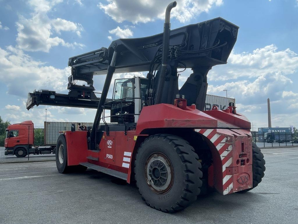 CVS Ferrari F500RS6 S - Reach stacker: picture 4 CVS Ferrari F500RS6 S - Reach stacker: picture 4