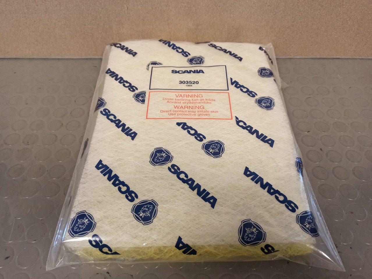SCANIA CABIN AIR FILTER - 303520 - Cabin filter for Truck: picture 1 SCANIA CABIN AIR FILTER - 303520 - Cabin filter for Truck: picture 1