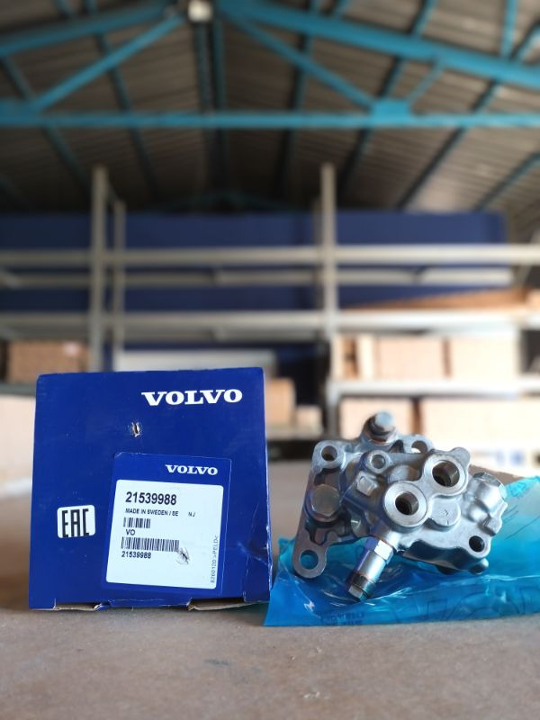 VOLVO FUEL PUMP 21539988 - Fuel pump for Truck: picture 1 VOLVO FUEL PUMP 21539988 - Fuel pump for Truck: picture 1