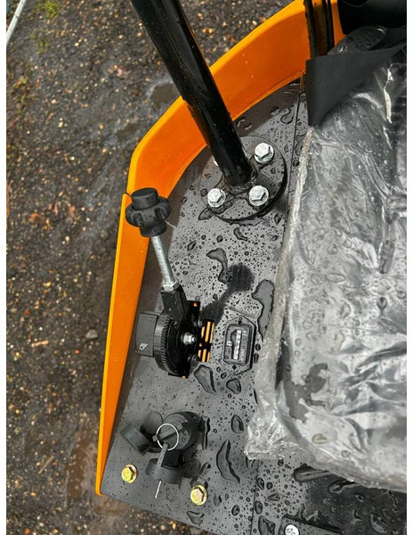 New Mini excavator Beartrac HT10: picture 13