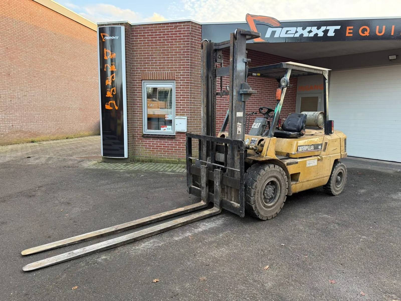 Caterpillar GP 40 - LPG forklift: picture 1 Caterpillar GP 40 - LPG forklift: picture 1