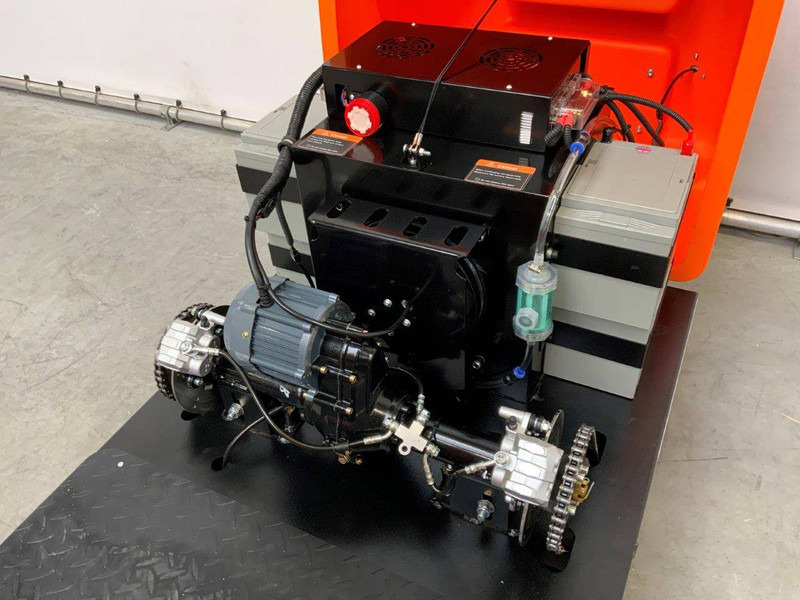 New Road sweeper Daewoo DAS80 Zit: picture 20