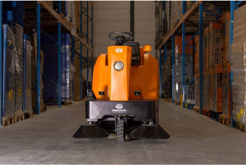 New Road sweeper Daewoo DAS80 Zit: picture 13