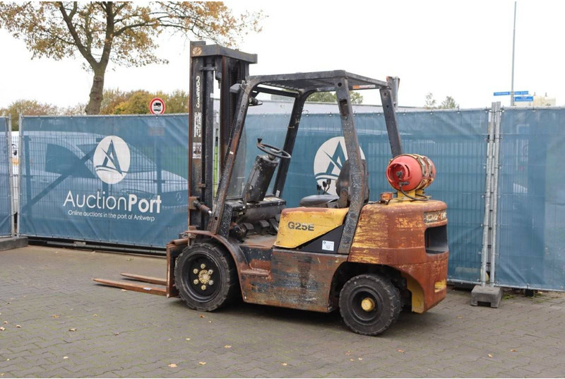 Daewoo G25E-5 - LPG forklift: picture 3 Daewoo G25E-5 - LPG forklift: picture 3