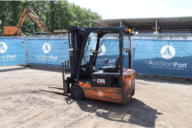 Doosan B15T-5 - Electric forklift: picture 3 Doosan B15T-5 - Electric forklift: picture 3