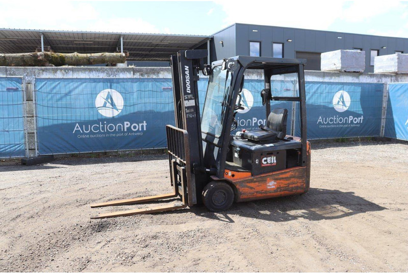 Doosan B15T-5 - Electric forklift: picture 1 Doosan B15T-5 - Electric forklift: picture 1
