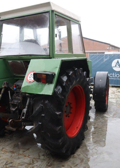 Fendt Favorit 610 LS Turbomatik - Farm tractor: picture 5 Fendt Favorit 610 LS Turbomatik - Farm tractor: picture 5