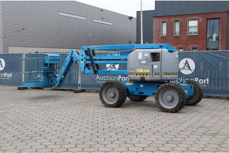 Genie Z-45/25J - Articulated boom: picture 3 Genie Z-45/25J - Articulated boom: picture 3