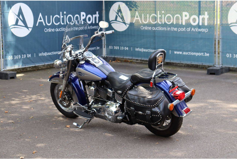 Harley-Davidson Heritage Softail Classic - Motorcycle: picture 3 Harley-Davidson Heritage Softail Classic - Motorcycle: picture 3