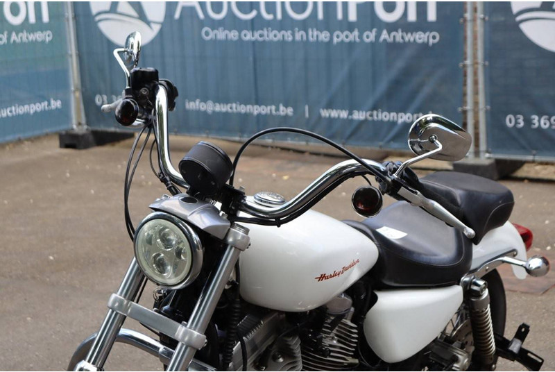 Motorcycle Harley-Davidson Sporster XL883: picture 13